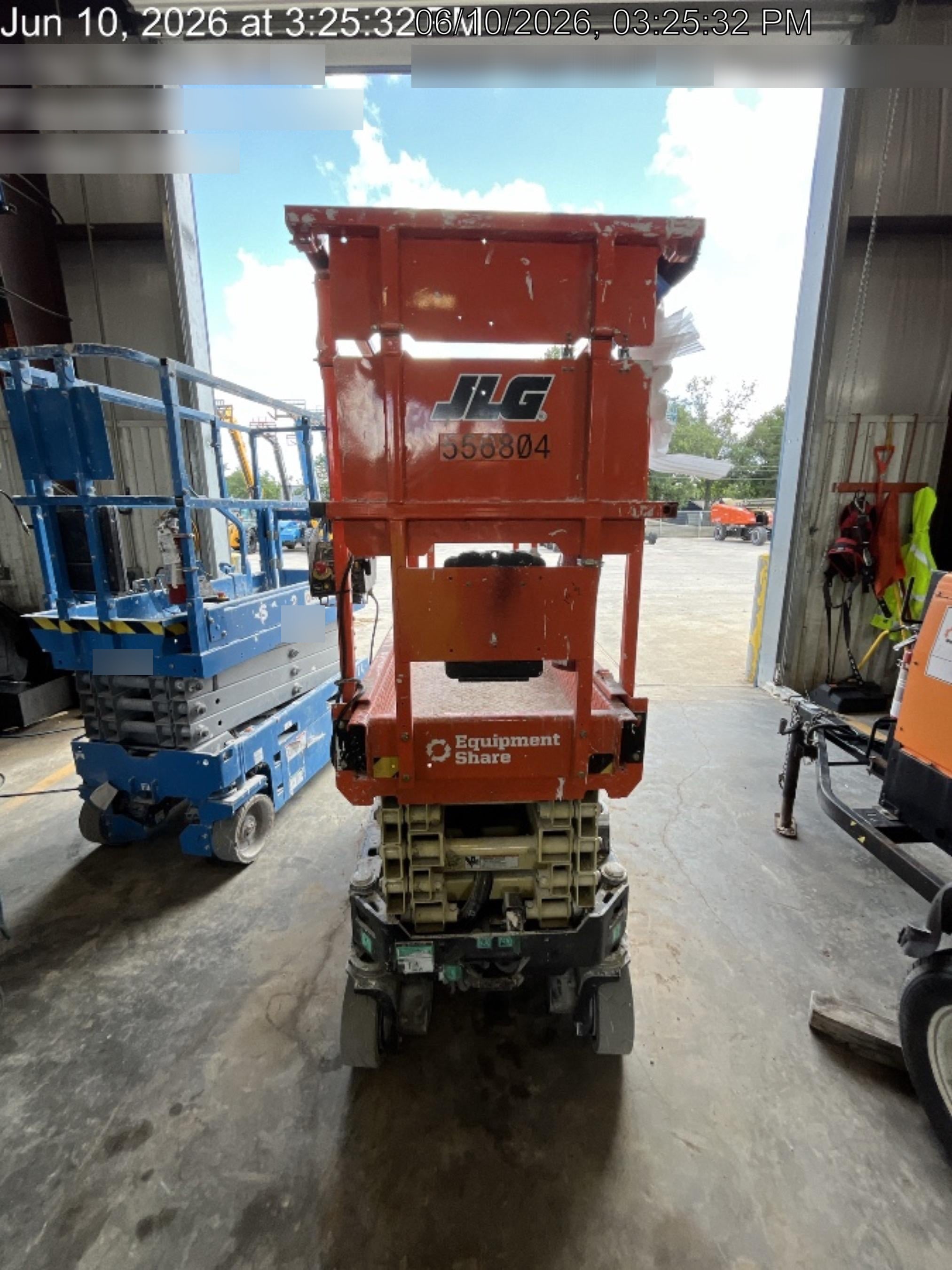 2025 JLG ES1932