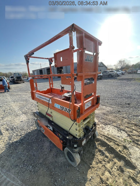 2021 JLG ES1932