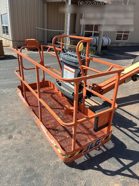 2021 JLG 400S