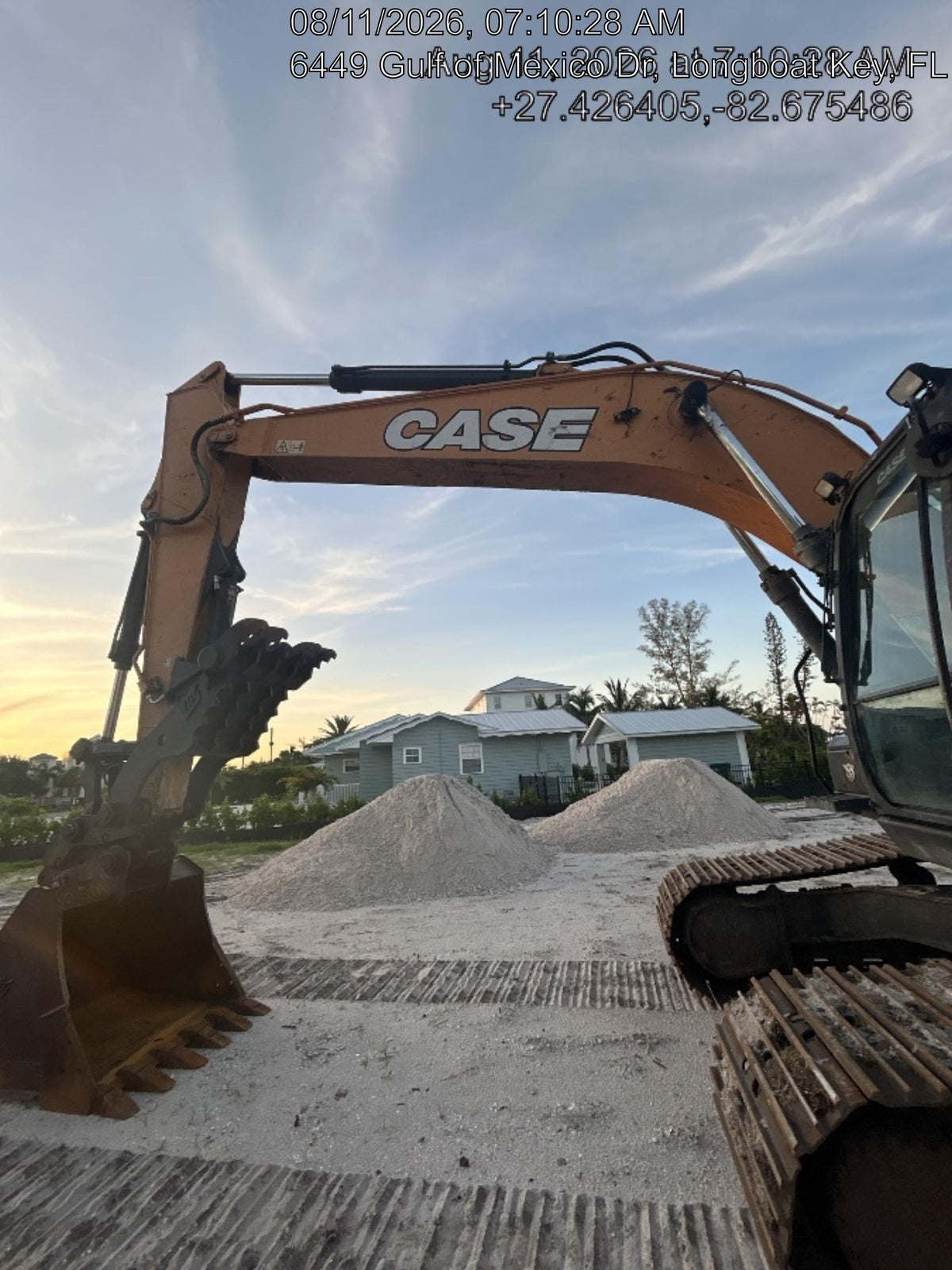 2023 CASE CX220E
