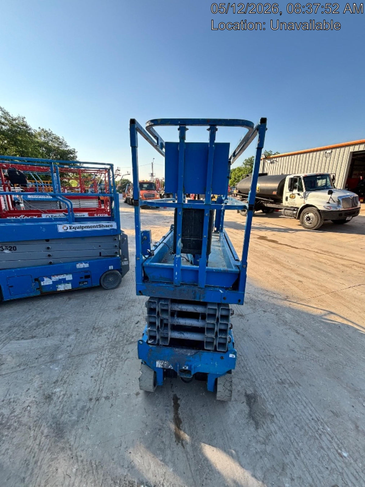 2019 Genie GS-2632 Folding rails with half height swing gate