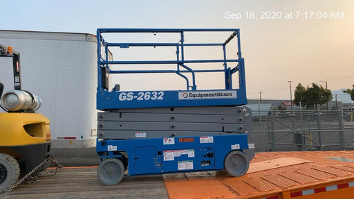 2020 Genie GS-2632 Solid NM Tires, Folding Rails with Half-Height Swing Gate, Beacon