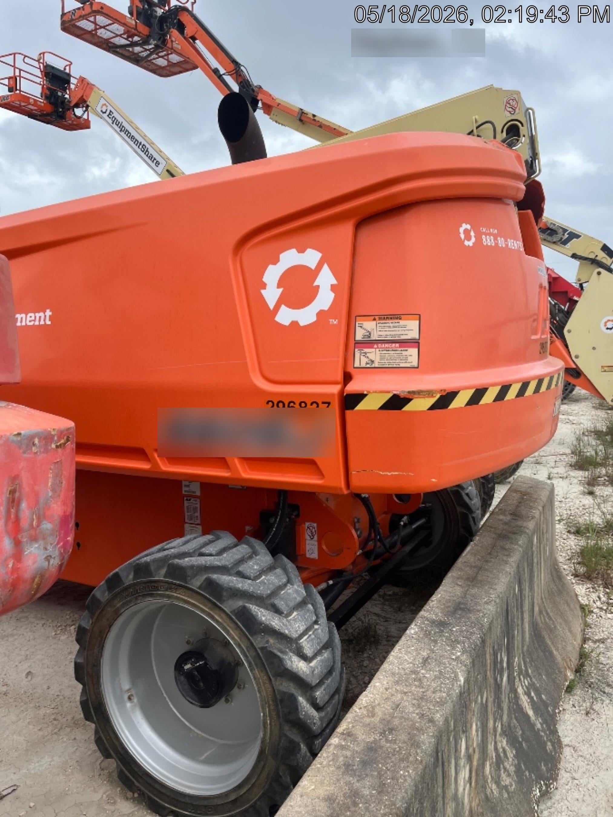 2023 JLG 660SJ