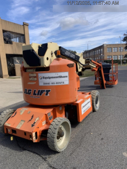 2019 JLG E400AJPN