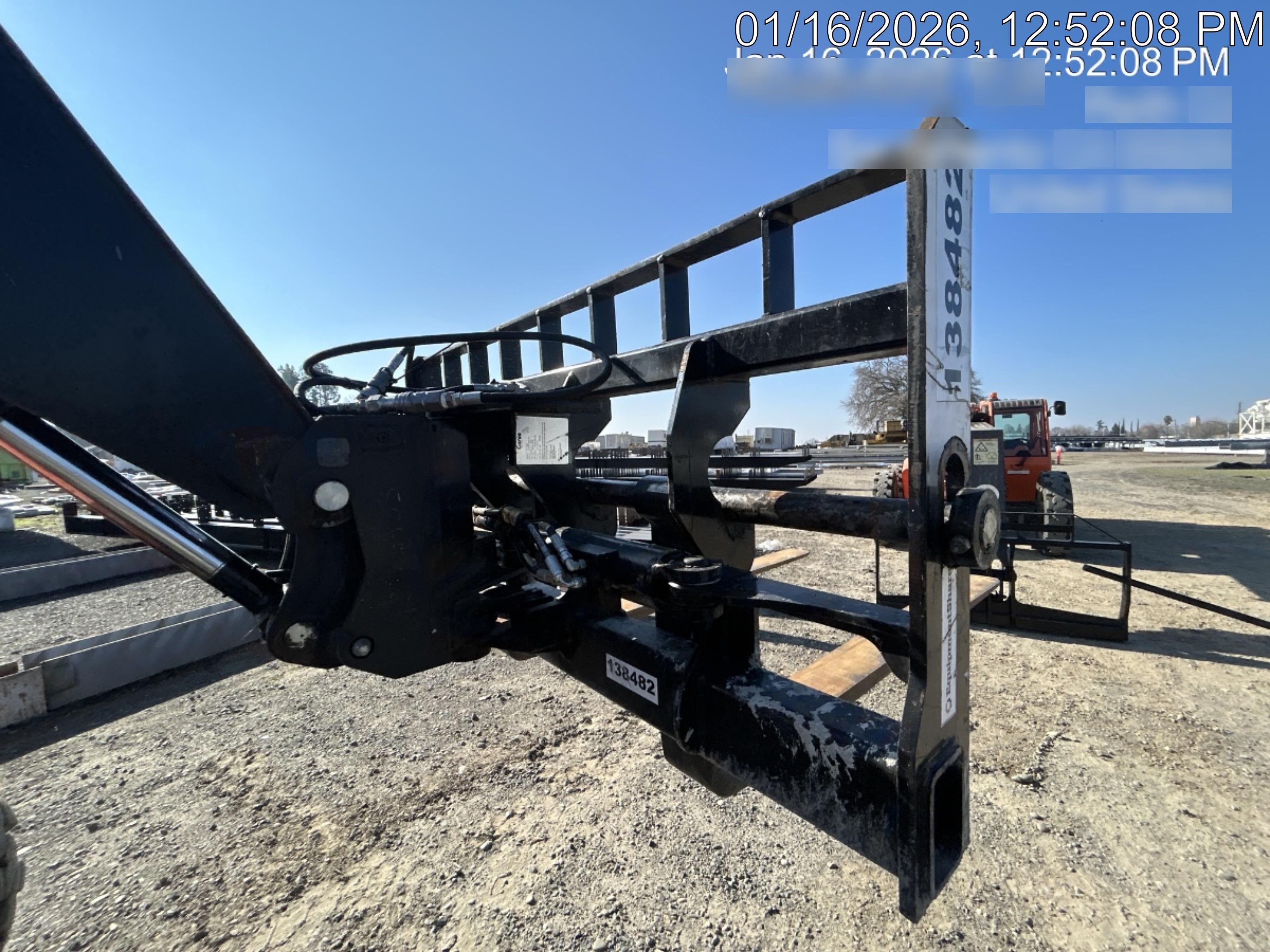2021 GENIE 72" Swing Carriage - Genie