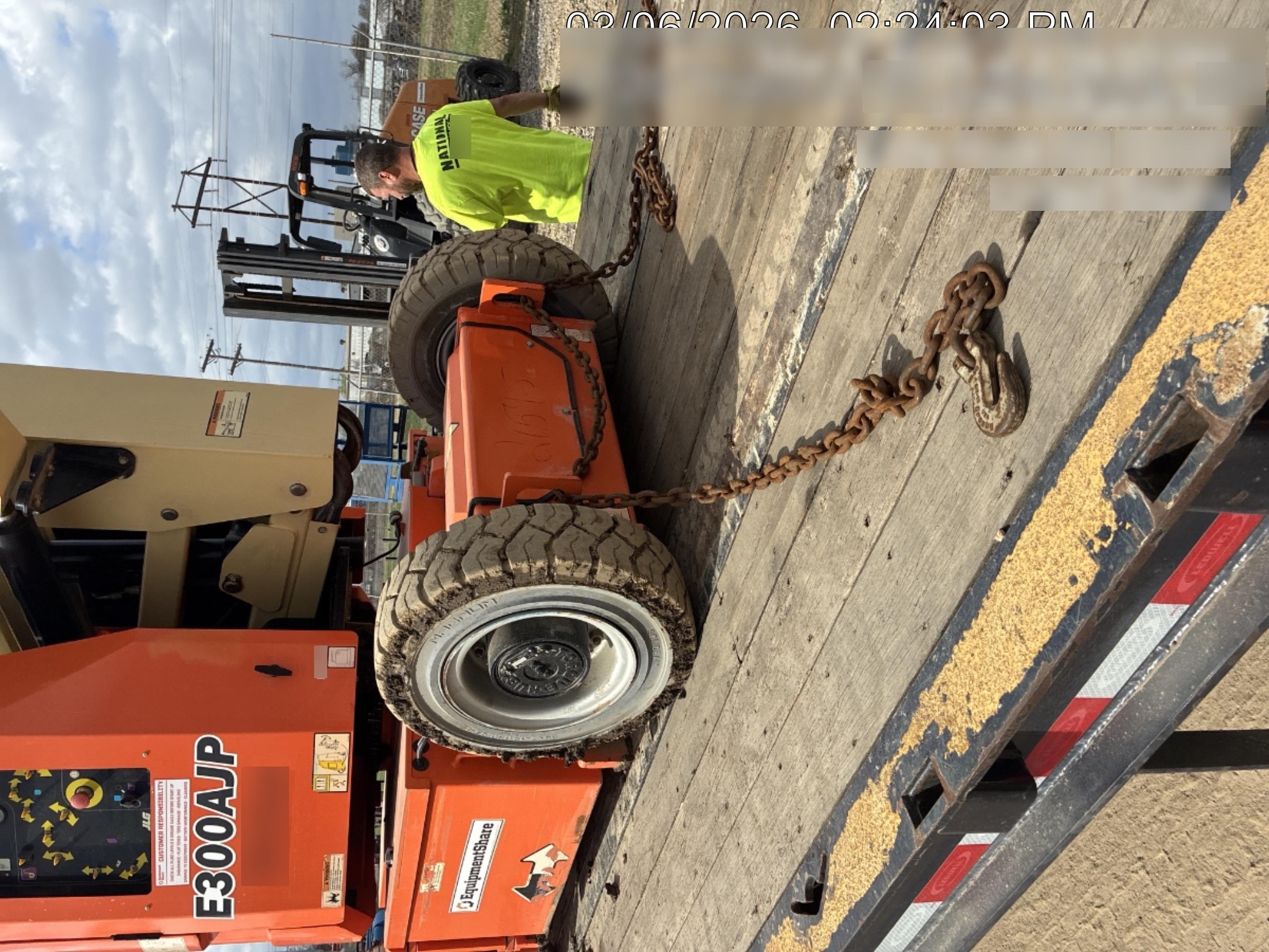 2019 JLG E300AJP