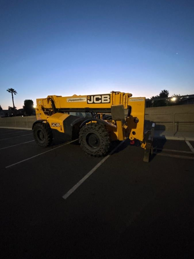 2019 JCB 510-56 74 HP w/Open ROPS, Beacon, Aux Hydraulics, Worklights, Solid Tires w/60" Carriage/Forks