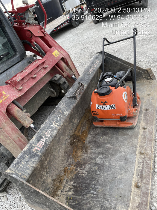 2022 Multiquip MVC88VTHW Plate Compactor, 20", w/Water Tank, Honda GX160