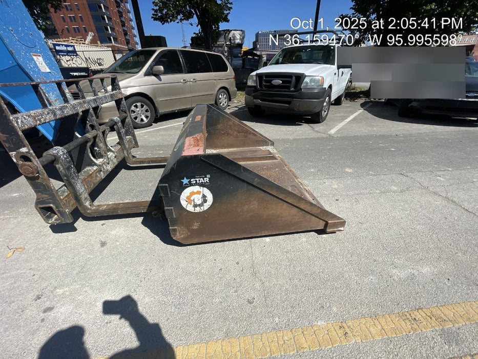 2019 Genie GTH-844 GTH-844 w/Open ROPS, FF Tires, beacon/work lights, 60" carriage/forks