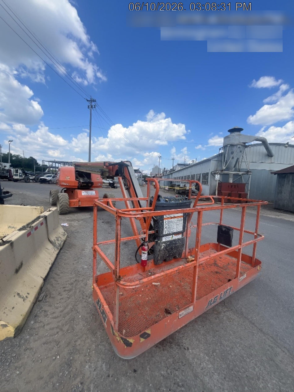 2019 JLG 660SJ
