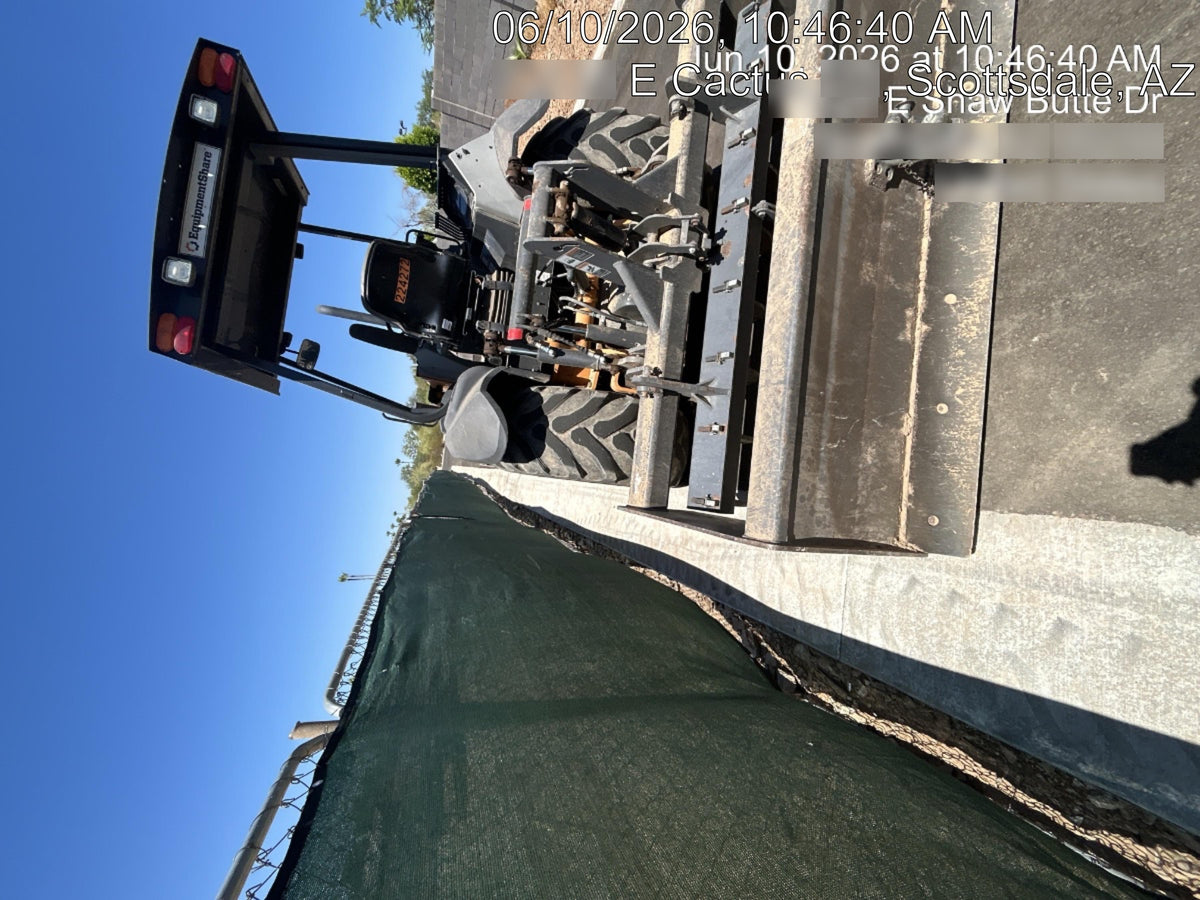2022 CASE 570N EP