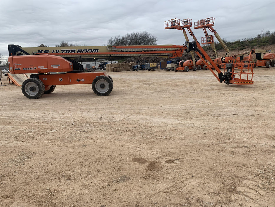 2021 JLG 1200SJP