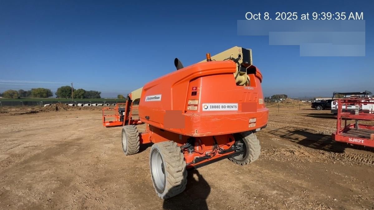 2019 JLG 660SJ