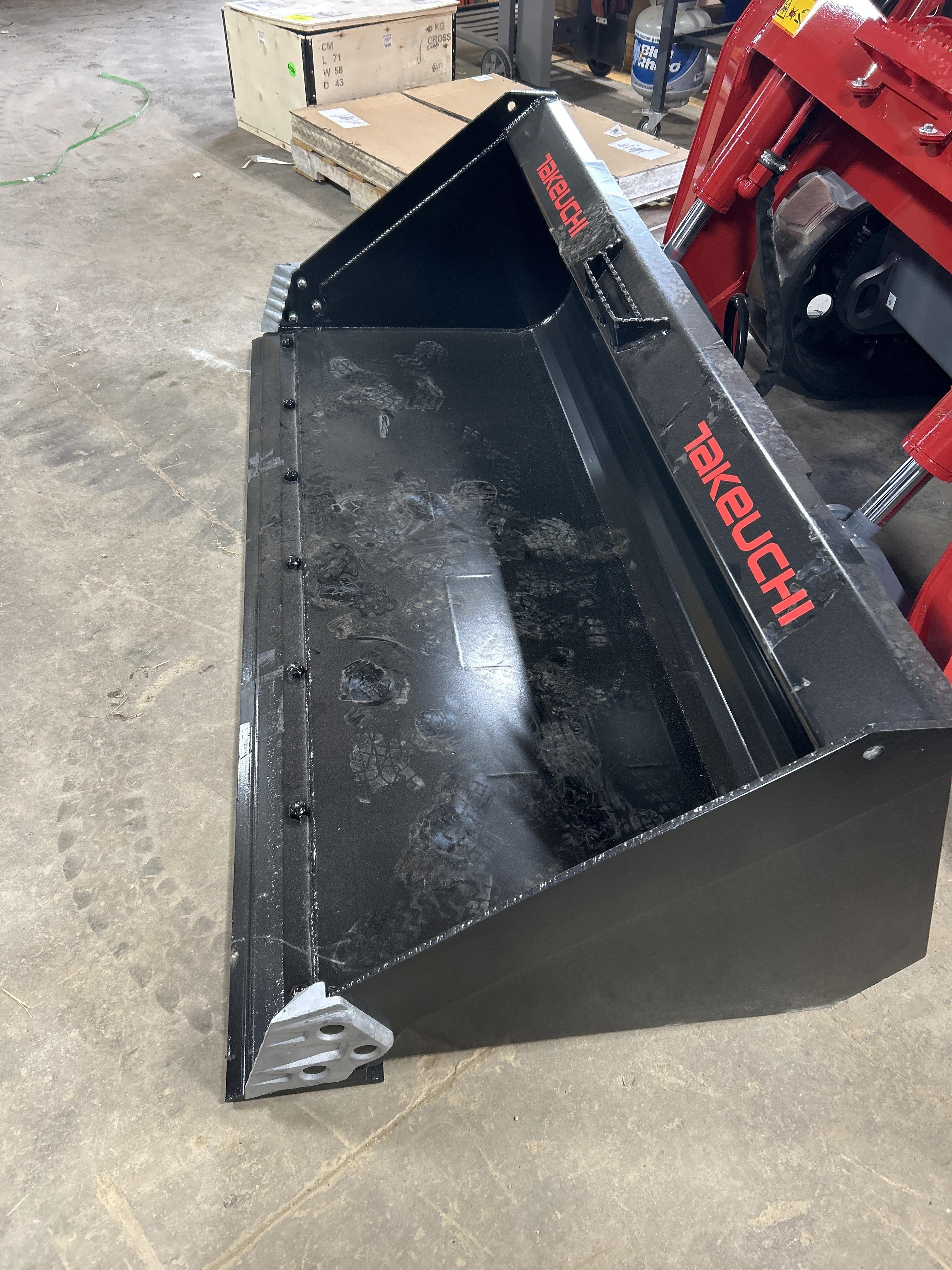 2025 TAKEUCHI 80" Smooth Bucket - Takeuchi