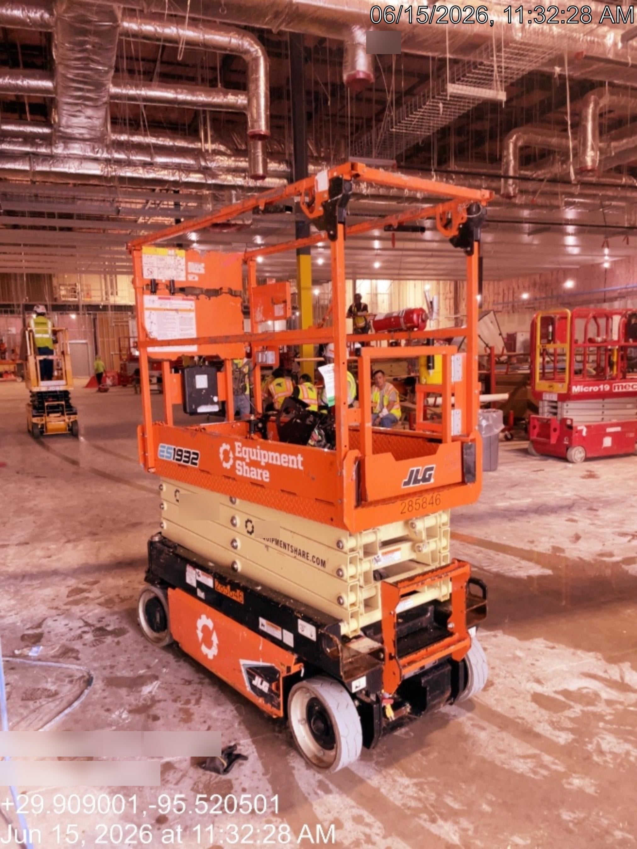 2022 JLG ES1932