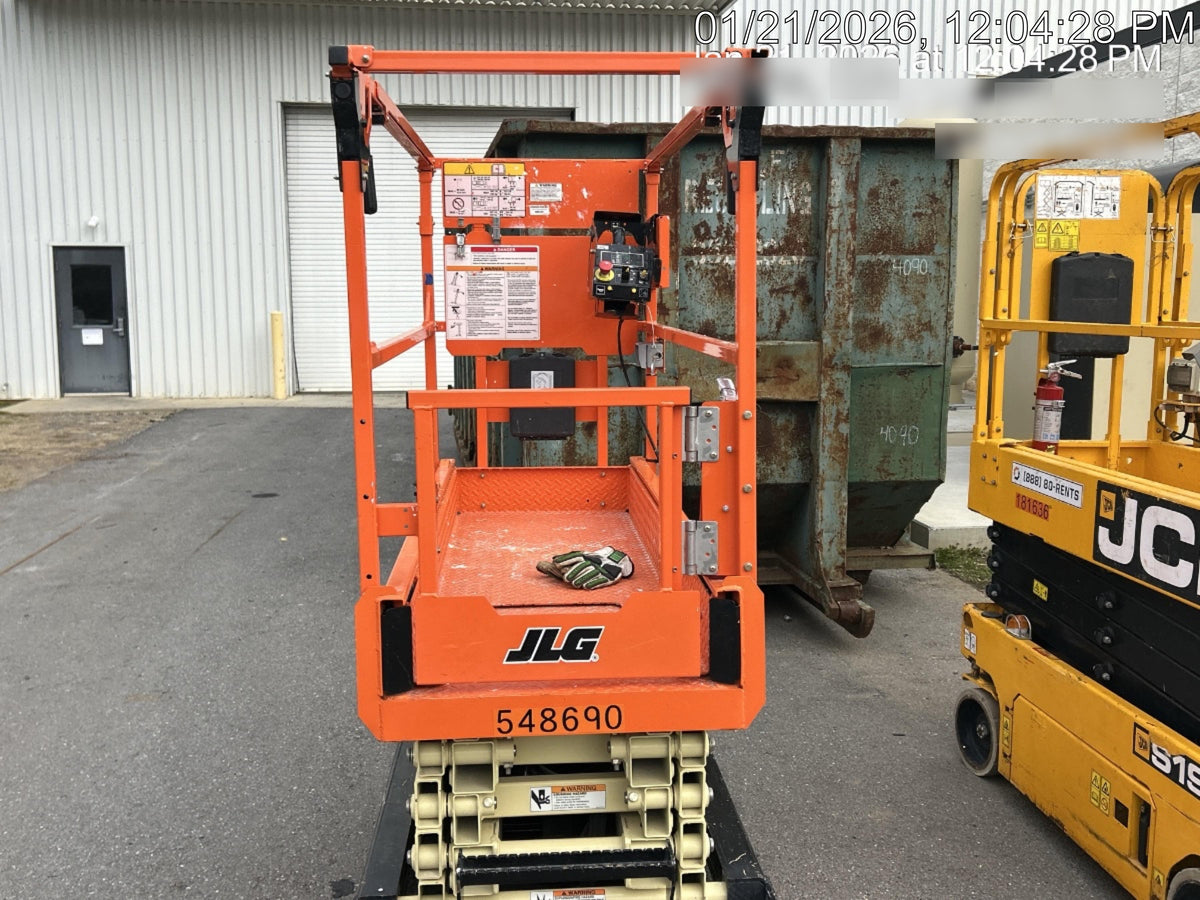2025 JLG ES1932
