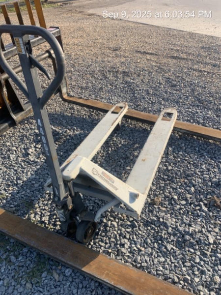 2023 STRONGWAY 4400 lb Pallet Jack