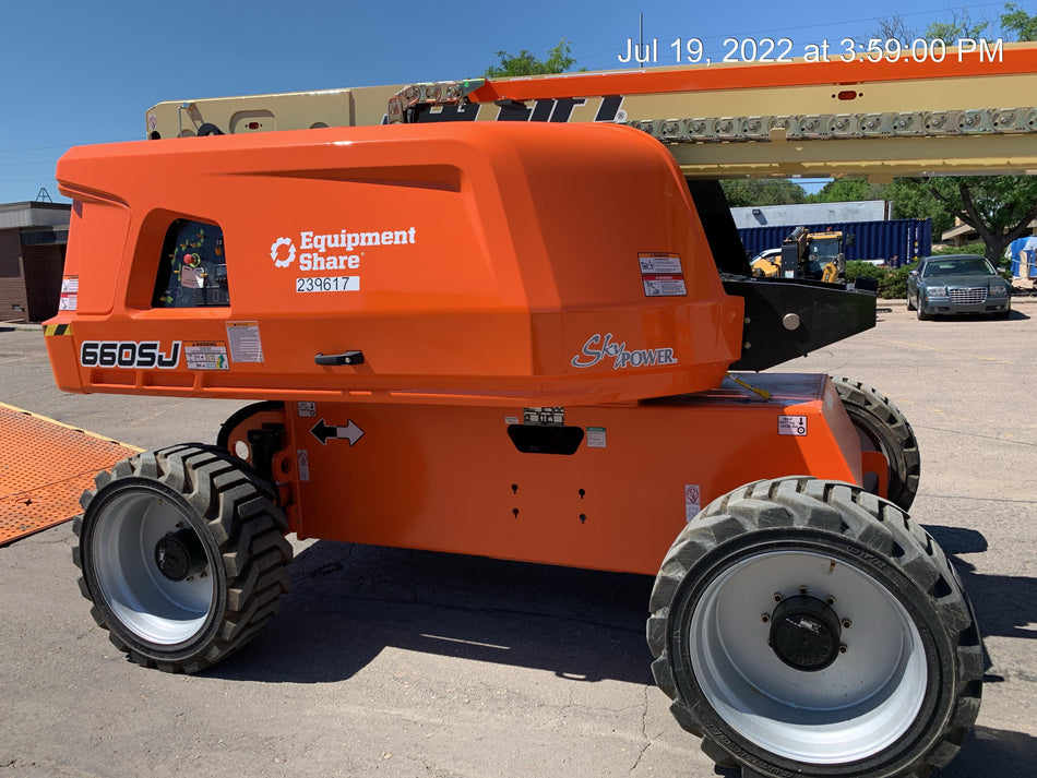 2022 JLG 660SJ