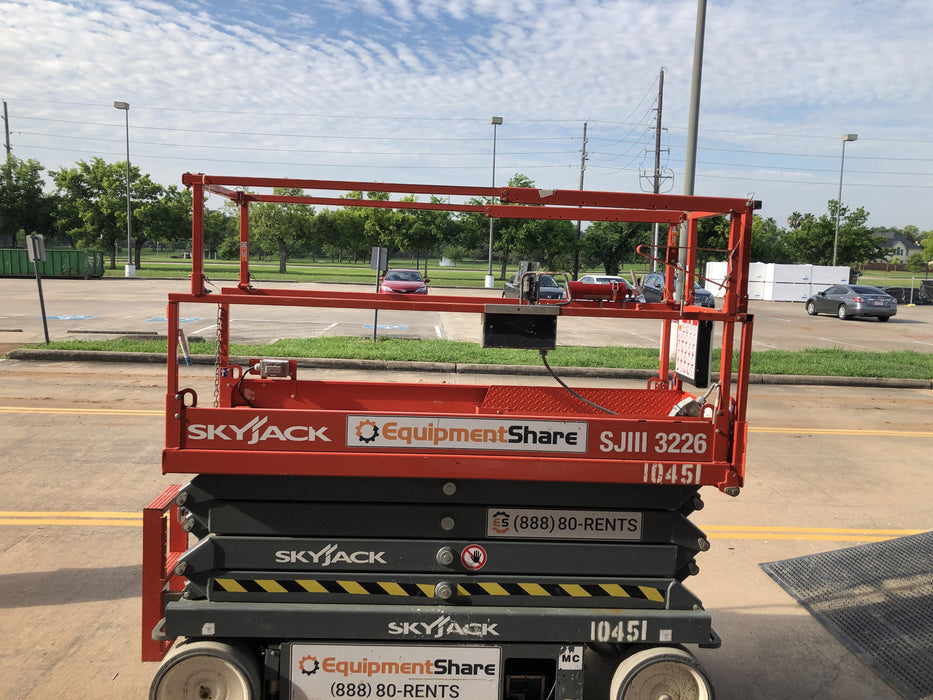 2018 SKYJACK SJIII-3226