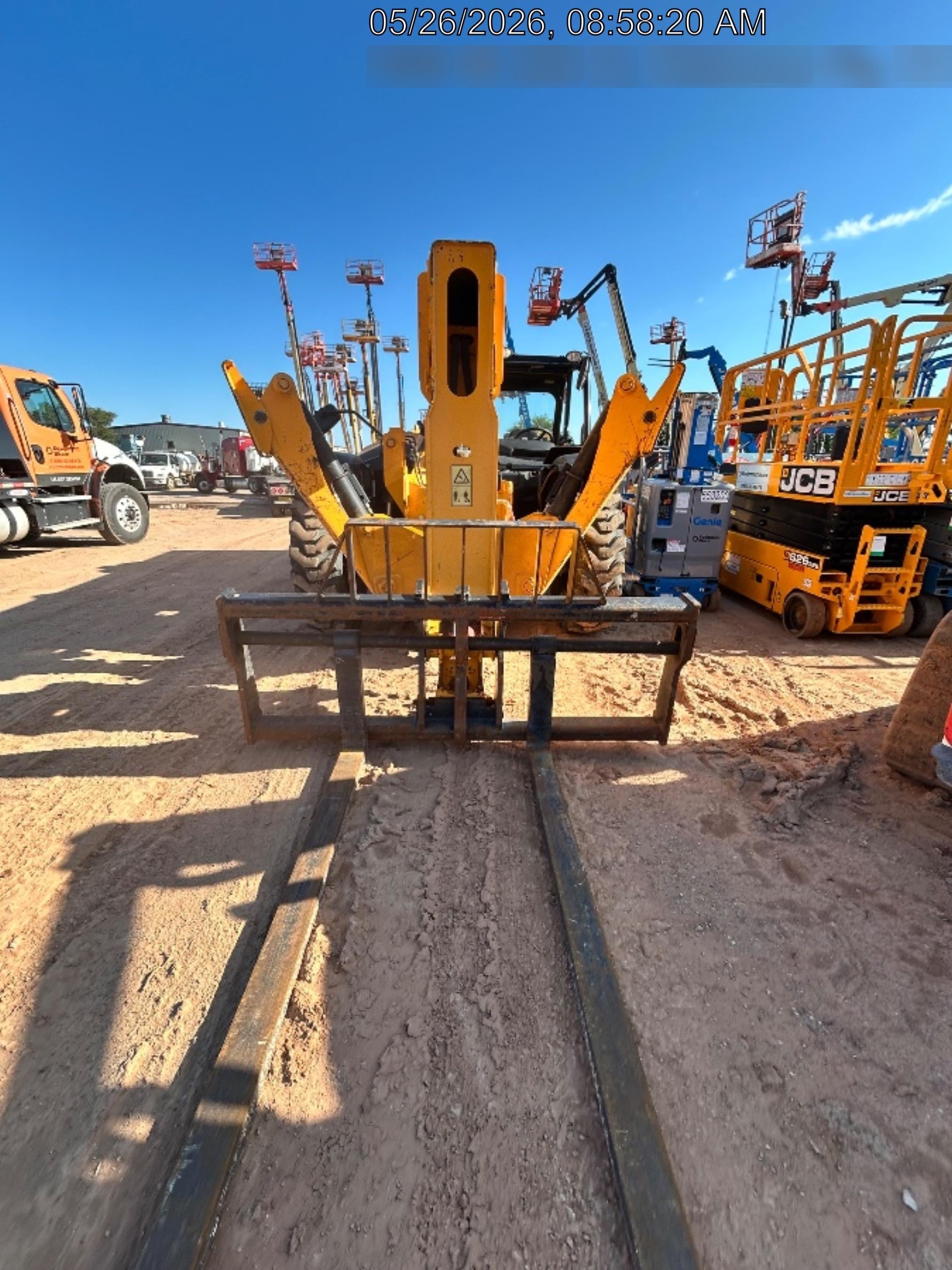 2021 JCB 512-56