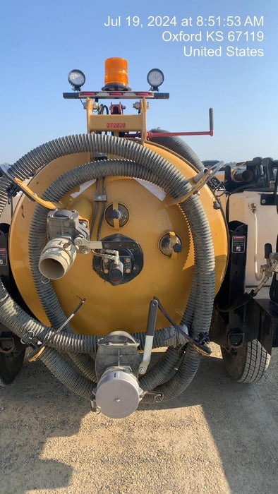 2023 VAC-TRON LP573XDT