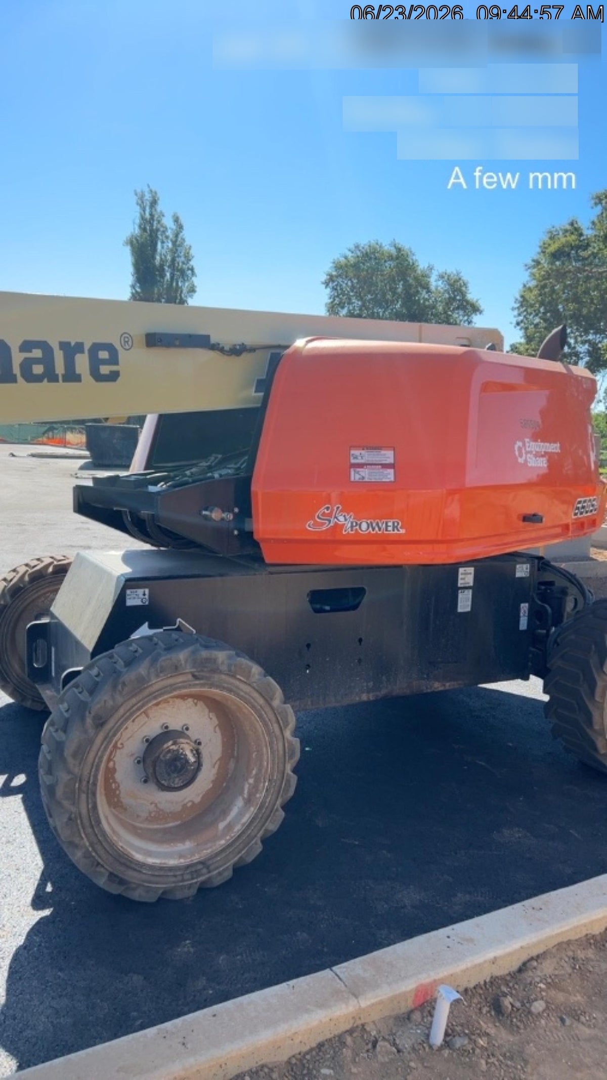 2025 JLG 660SJ