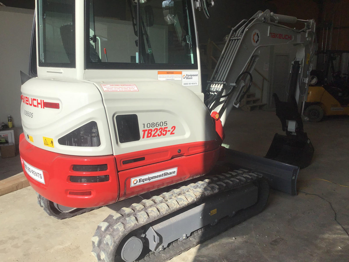 2020 TAKEUCHI TB-235-2CR