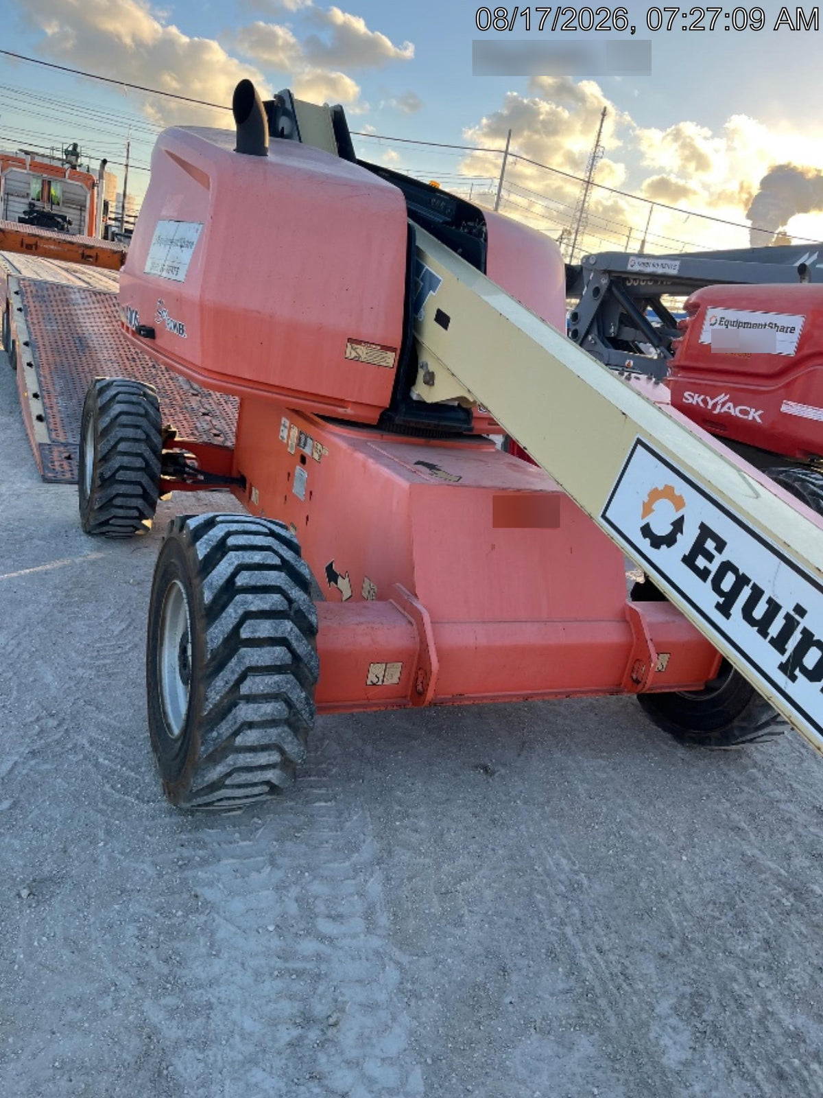 2019 JLG 400S