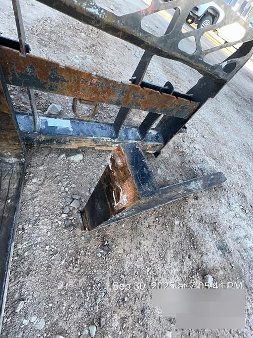 2021 PALADIN 48" Pallet Forks - Paladin