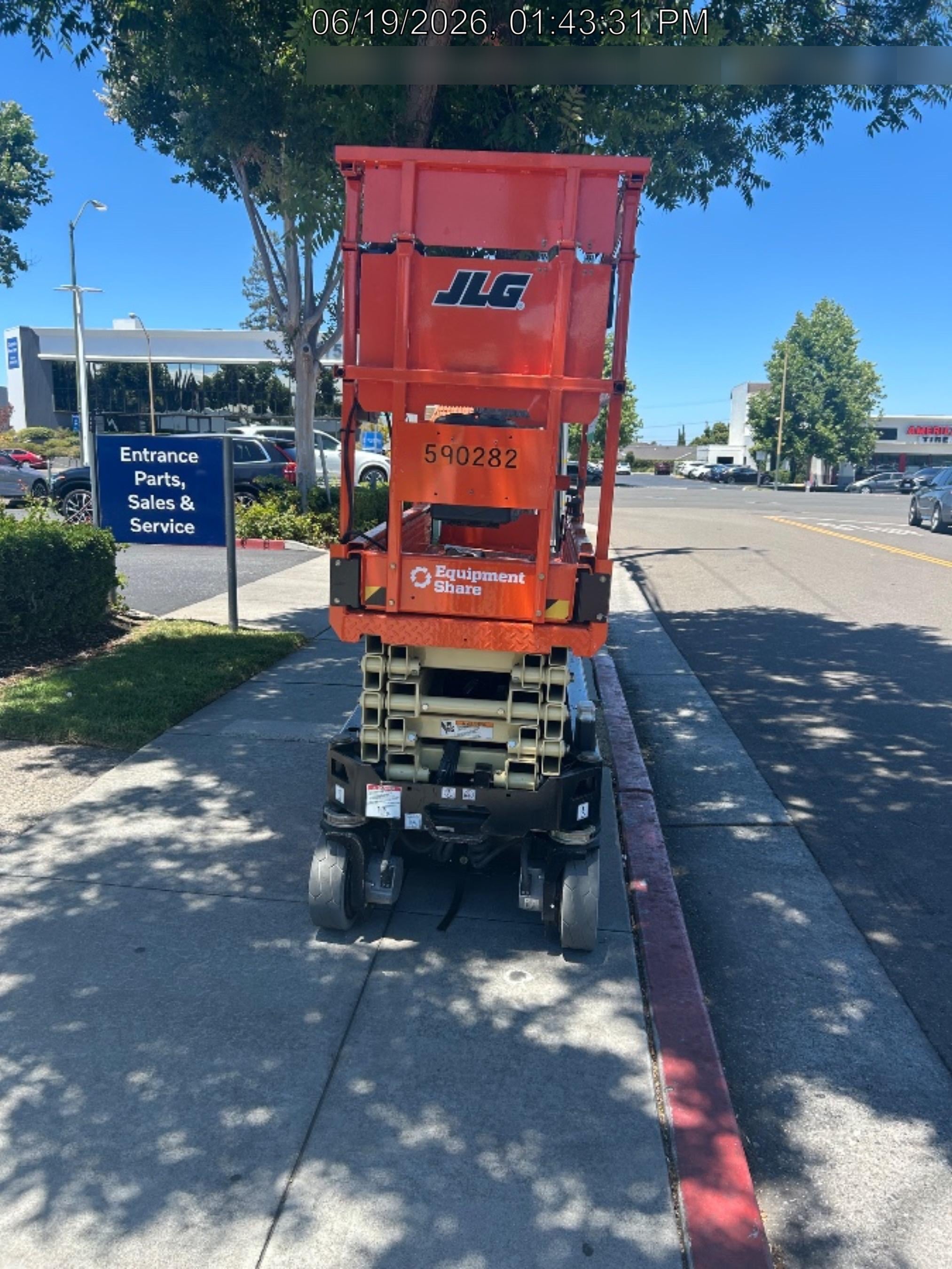2025 JLG ES1932