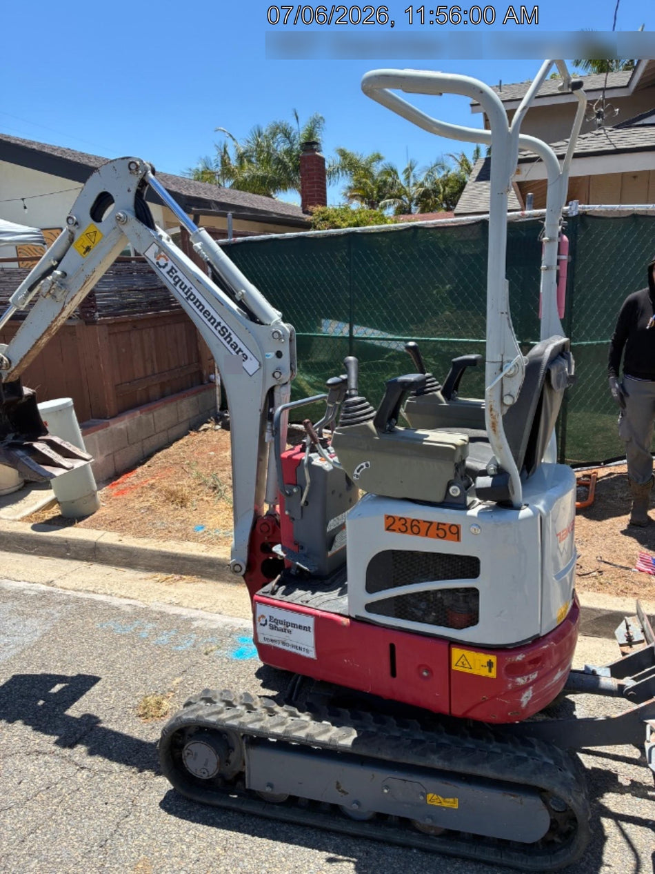 2022 TAKEUCHI TB210R