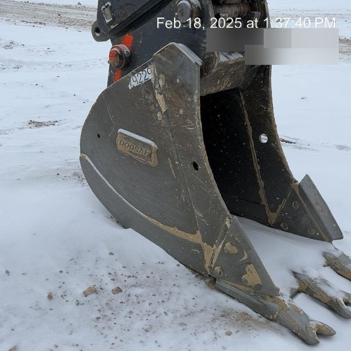 2020 DOOSAN 24" Bucket-Doosan