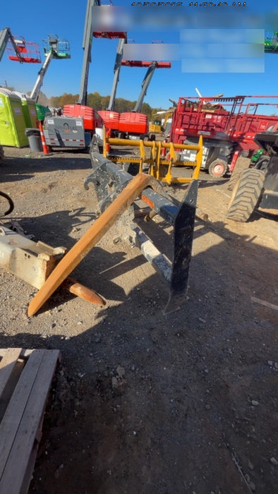 2024 PALADIN 96" Forks