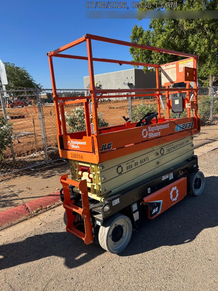 2022 JLG ES2632