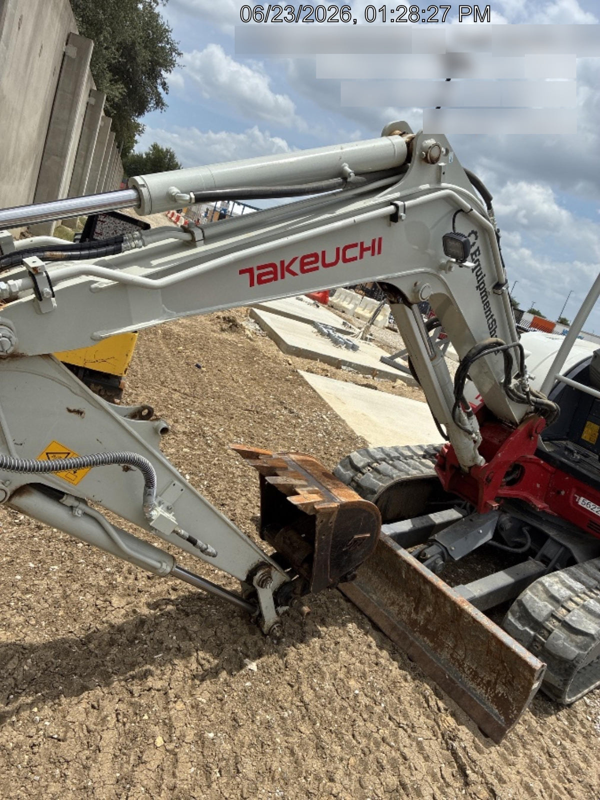 2025 TAKEUCHI TB250-2R