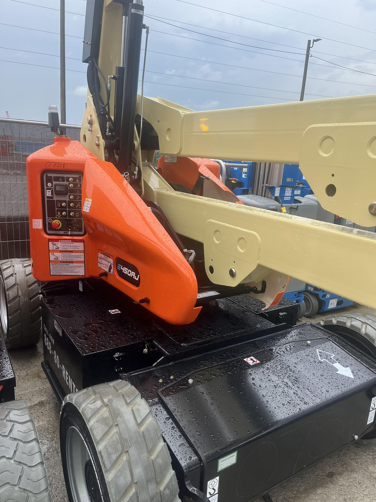 2026 JLG E450AJ