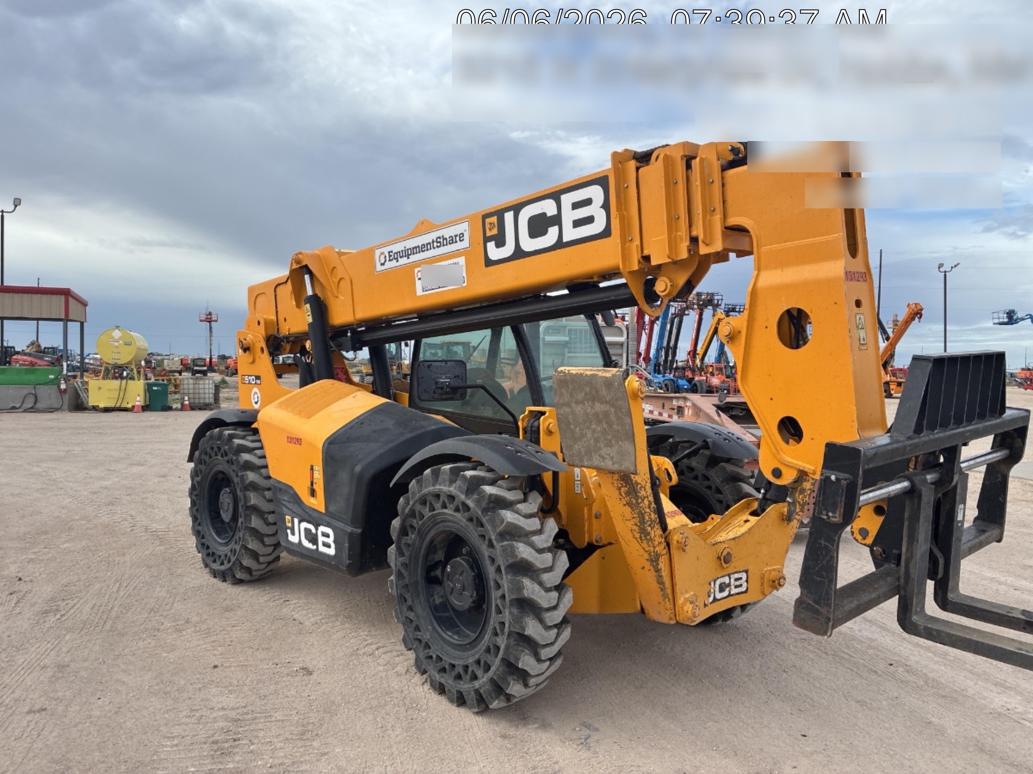 2021 JCB 510-56