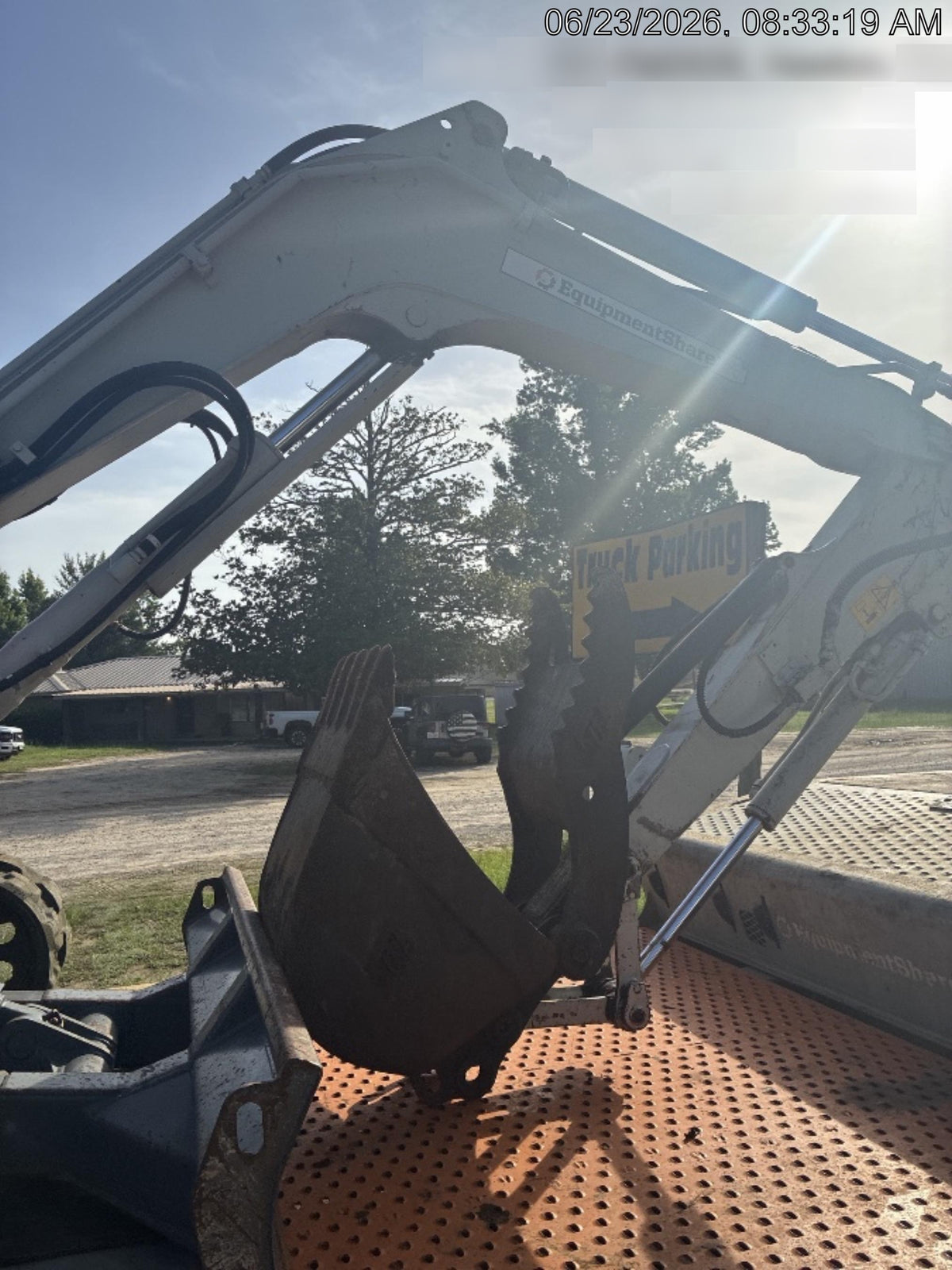 2022 TAKEUCHI TB250-2R