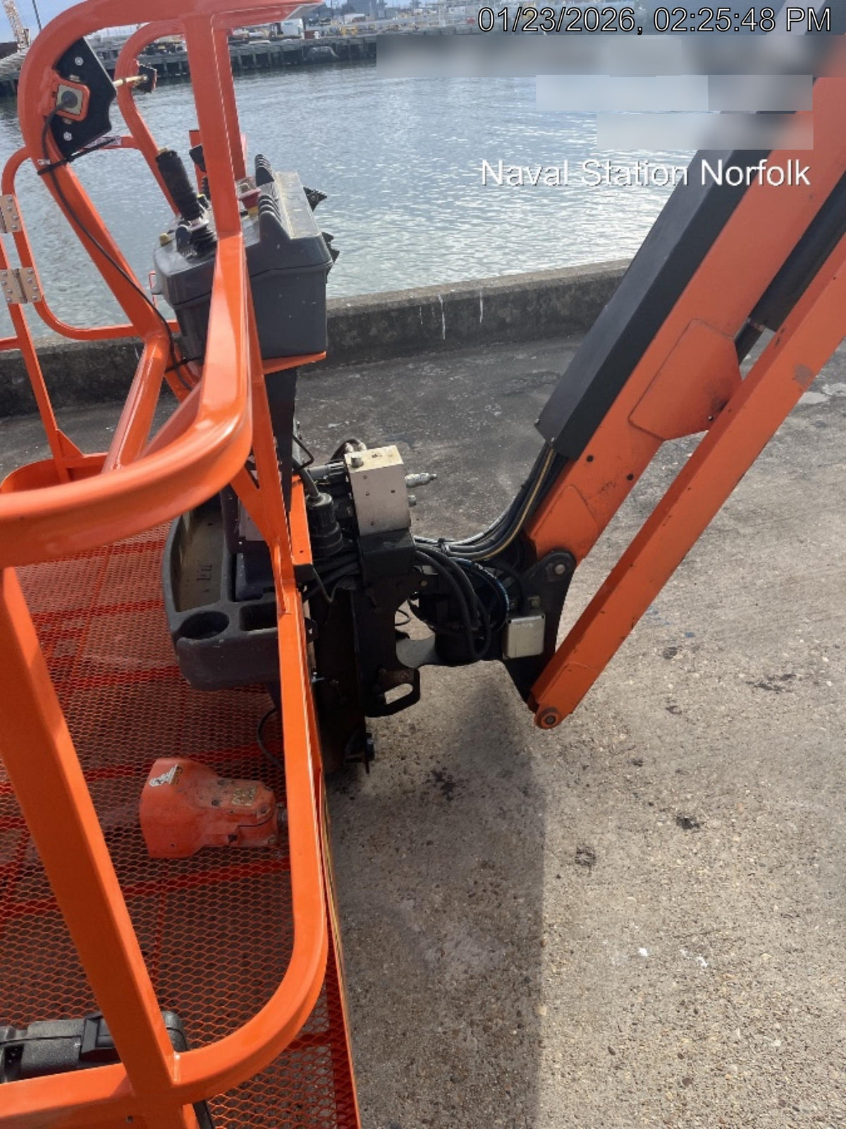 2022 JLG 860SJ
