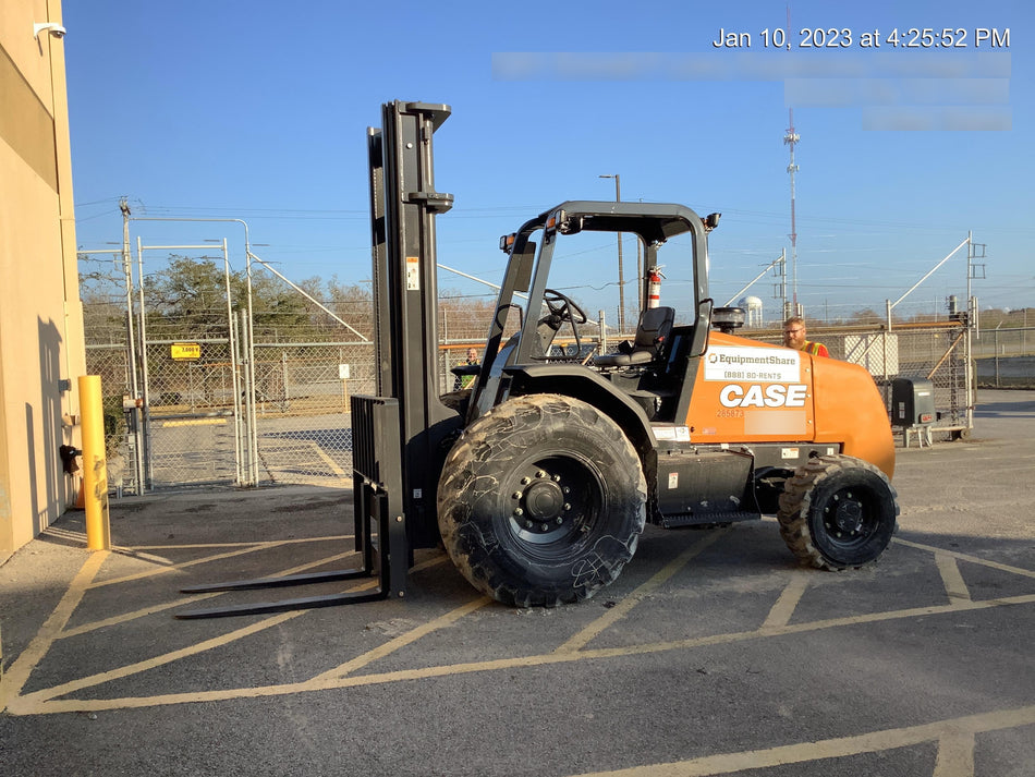 2023 CASE 588H