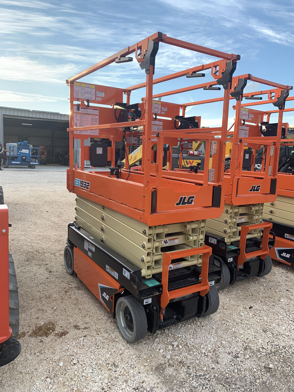 2021 JLG ES1932