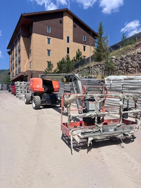 2023 JLG 660SJ