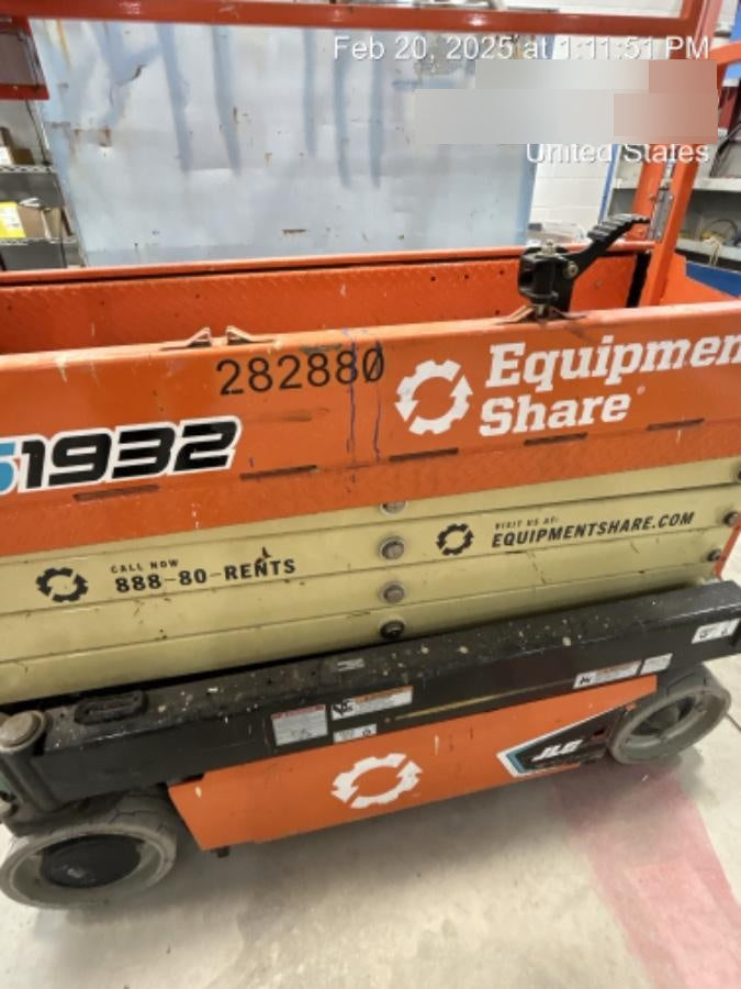 2022 JLG ES1932