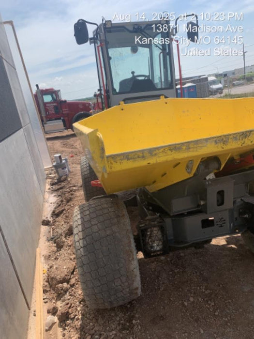 2025 WACKER NEUSON DW311 Cab Turf Tires