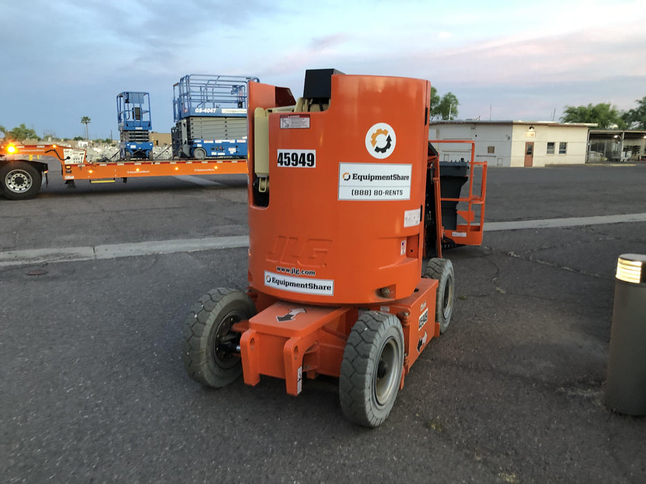 2019 JLG E300AJP