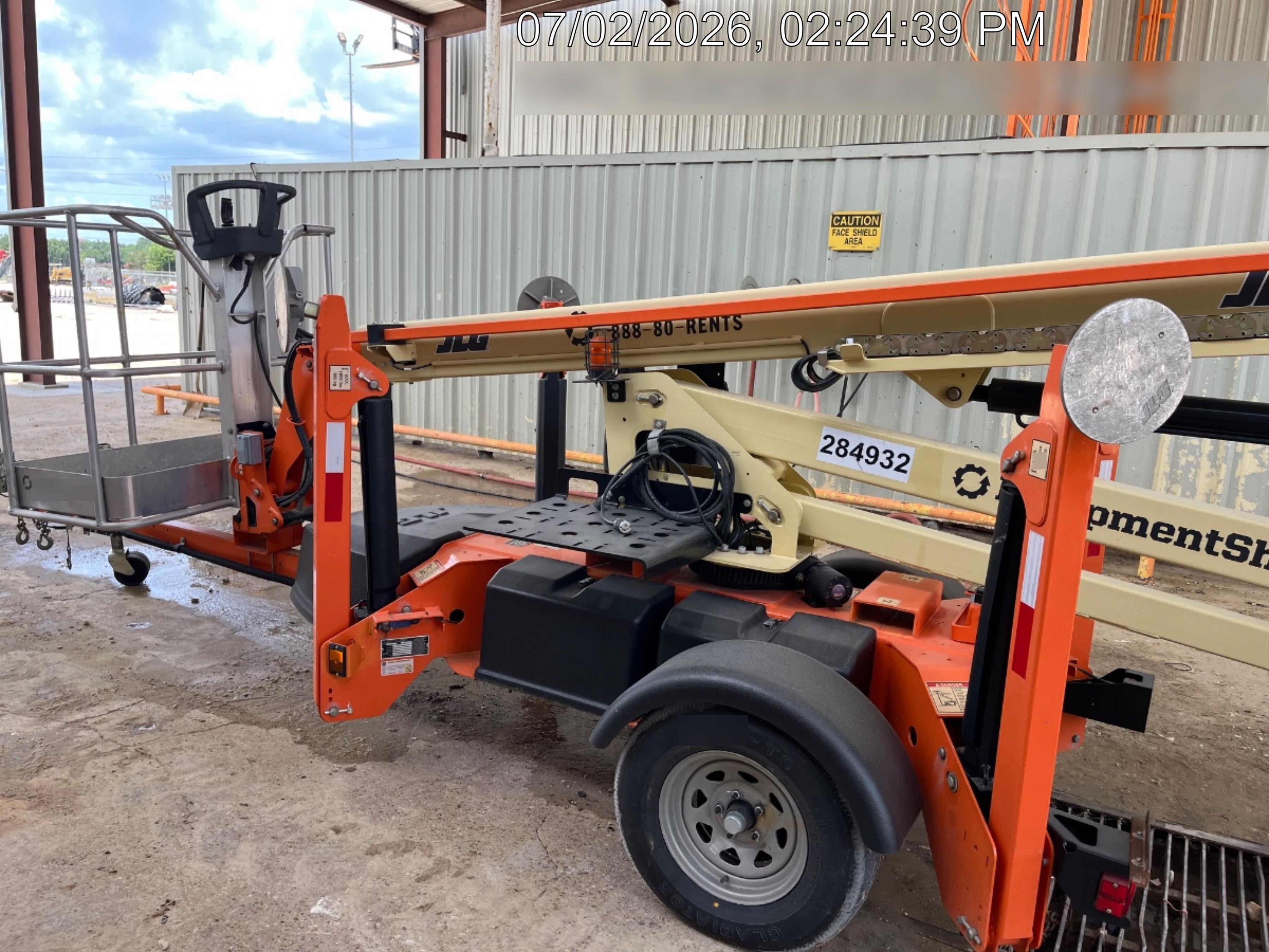 2022 JLG T350