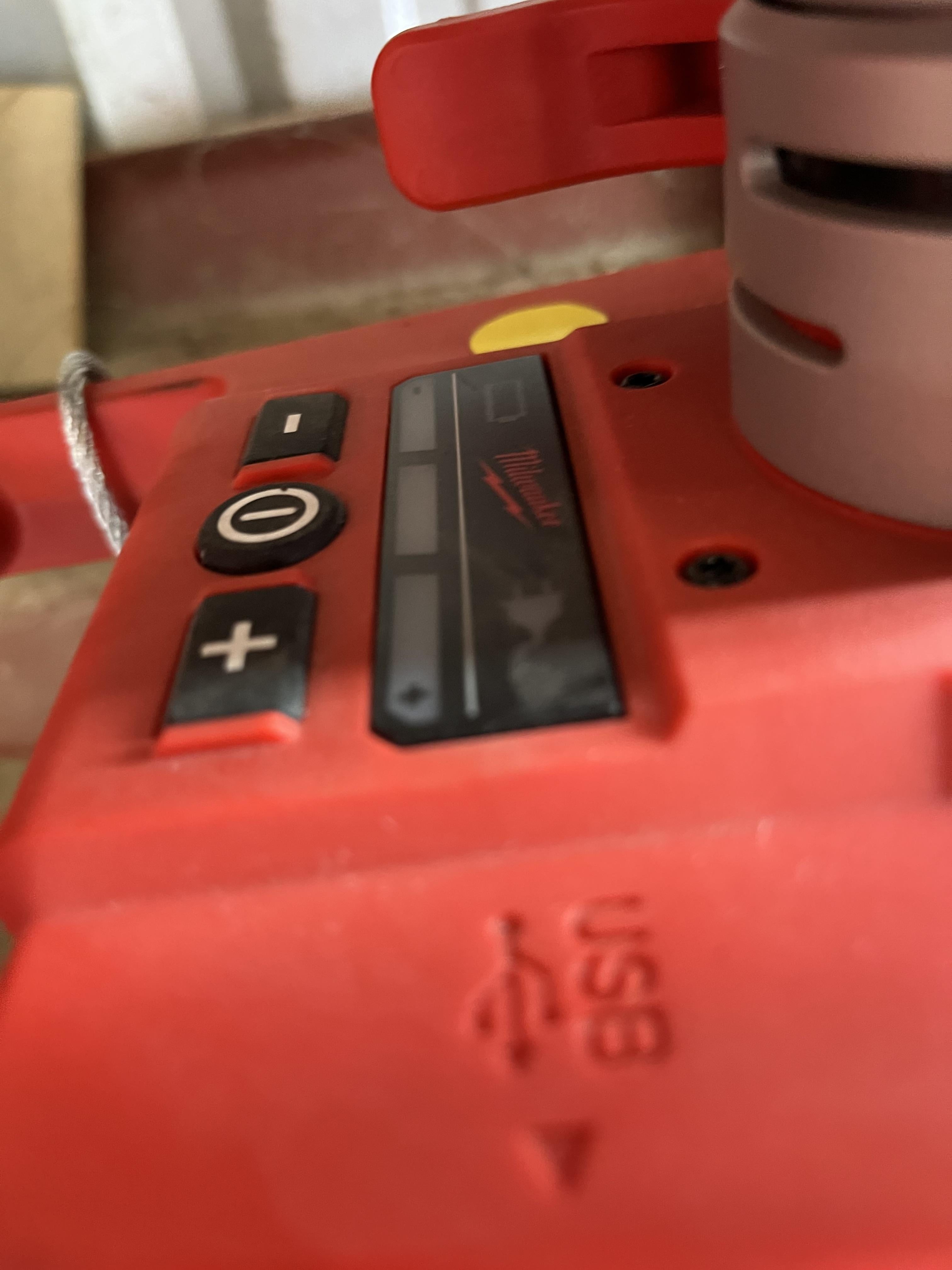 2023 MILWAUKEE 2136-20
