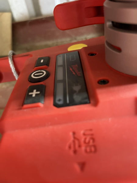 2023 MILWAUKEE 2136-20