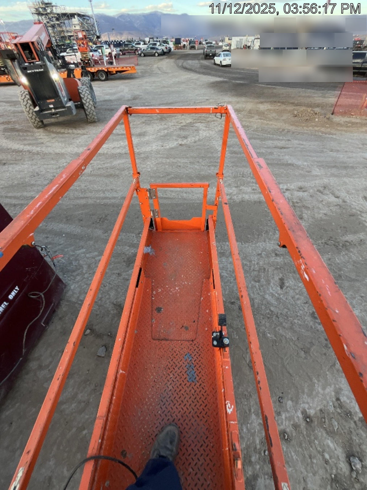 2022 JLG ES2632