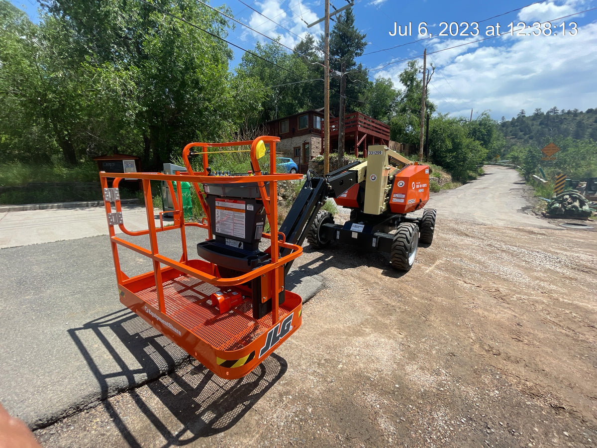 2023 JLG 340AJ